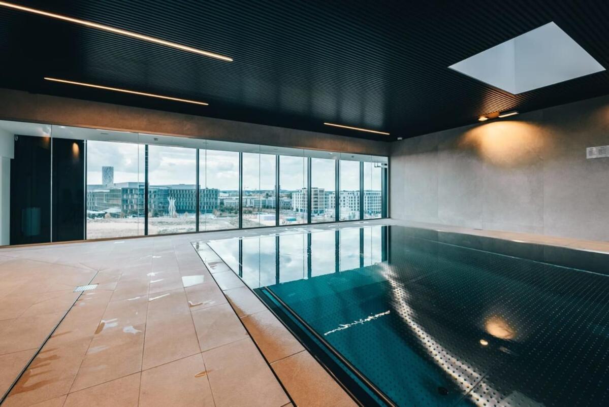 Appartement De Luxe 1 Chambre A Coucher, Centre Commercial, Piscine Et Fitness Lüksemburg Dış mekan fotoğraf